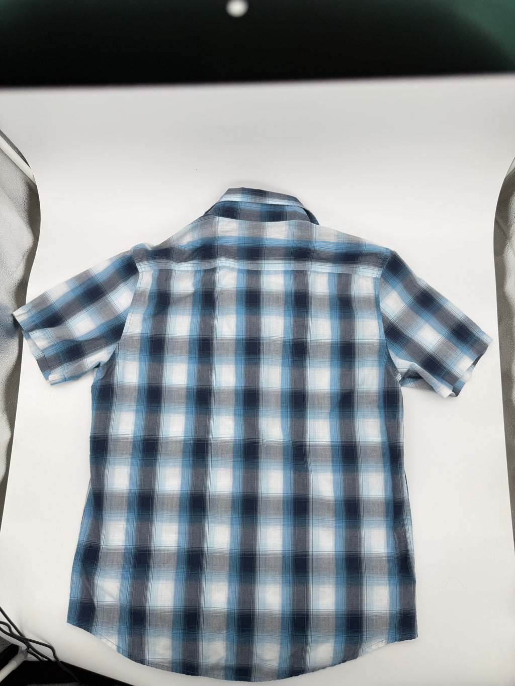 Calvin Klein Men's Blue Plaid Short Sleeve Shirt Medium Button up (pre-owned)