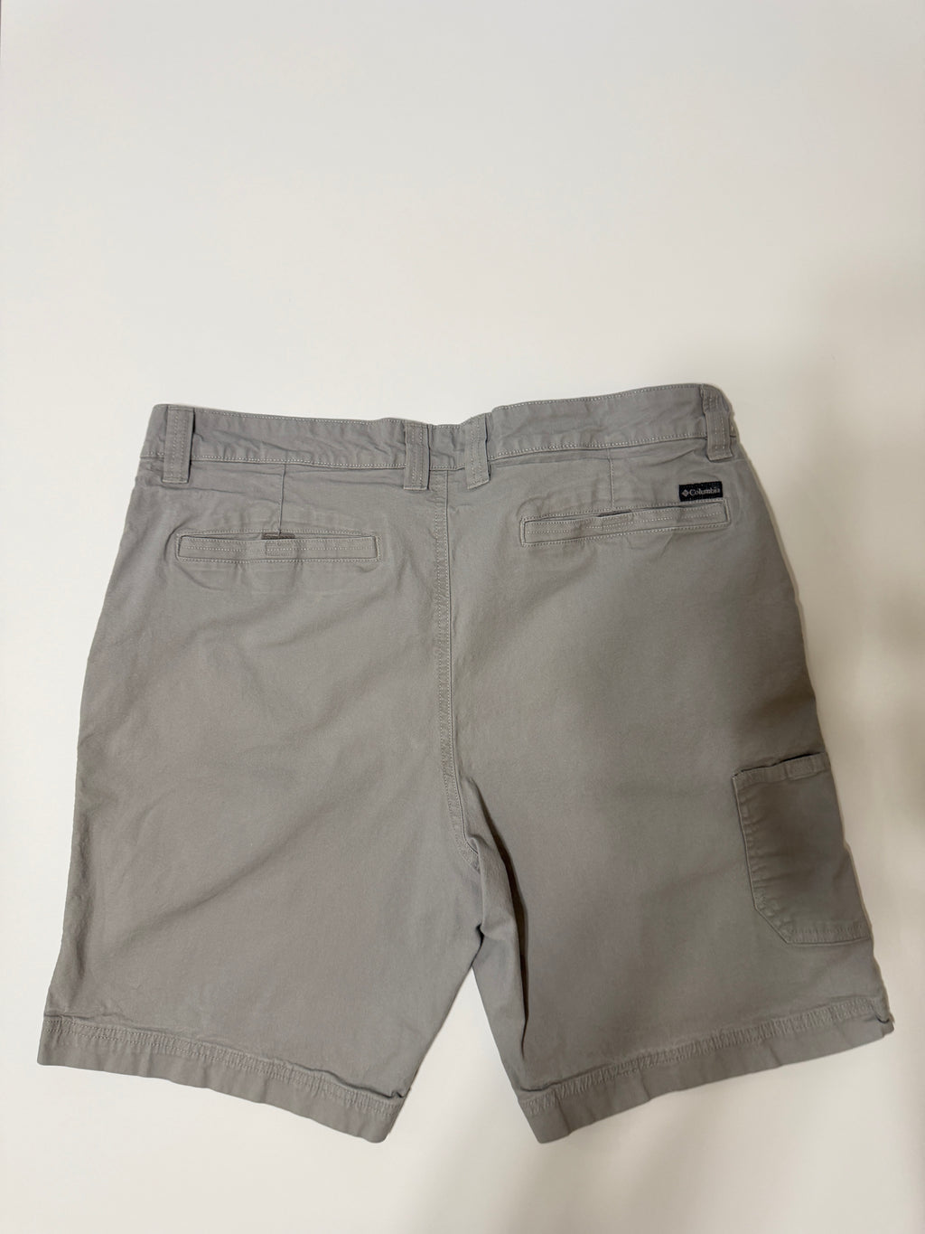 Columbia Men’s Gray Utility Hiking Shorts 38W Regular Fit Cotton Stretch (pre-owned)