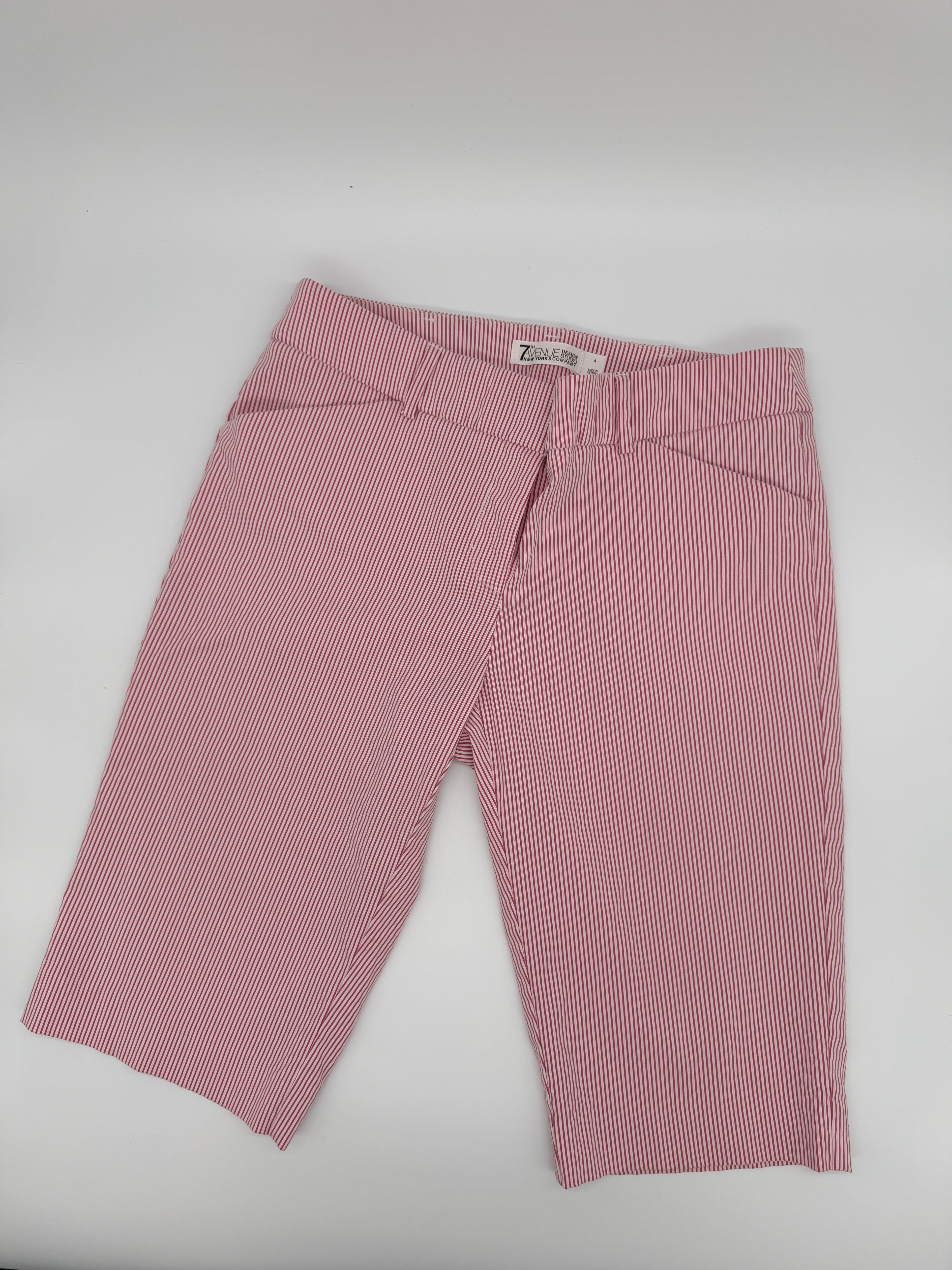 New York & Company Red White Seersucker Bermuda Shorts Size 4 (pre-owned)