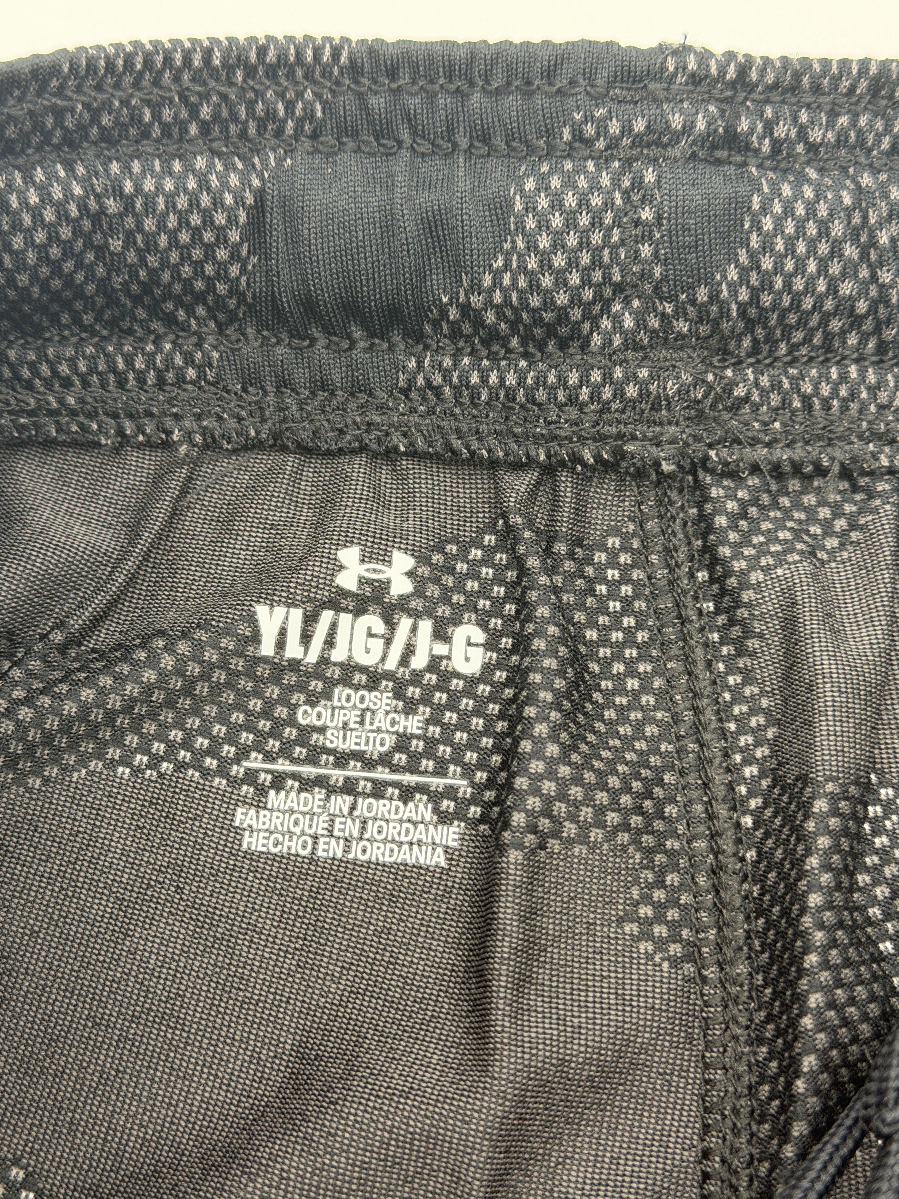 NWT Under Armour Boys YLG Velocity Jacquard Camo Athletic Shorts Black